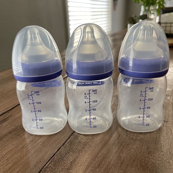 Lansinoh mOmma Feeding Bottle with Natural Wave Nipple 5 fl oz 3ct - Picture 2 of 4